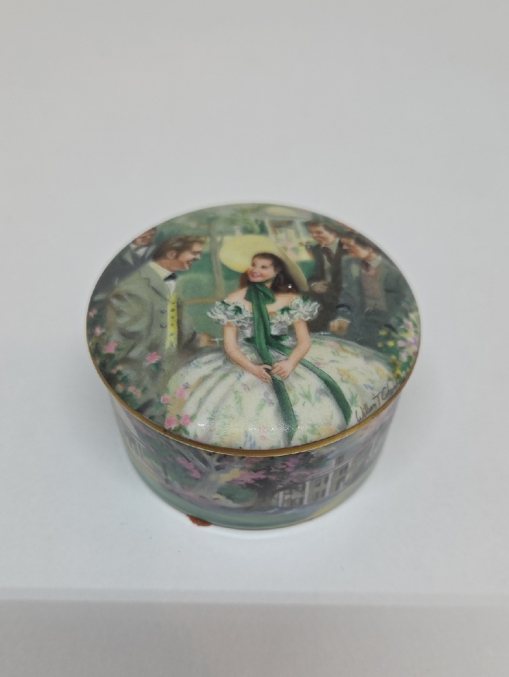 Vintage 1991 Scarlett at Twelve Oaks music box Gone with the wind